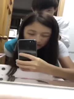 #精选#自拍现在的孩子真早熟啊