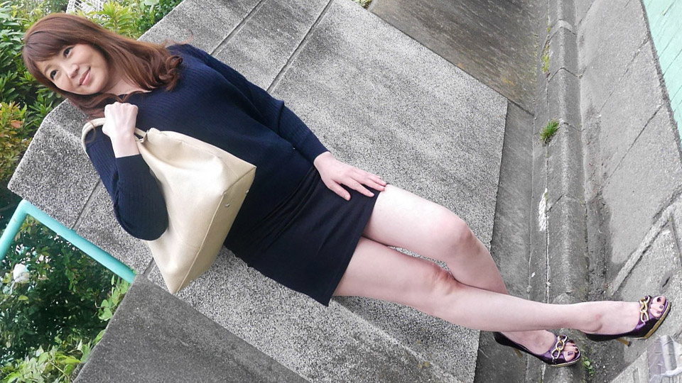 Pacopacomama060525_100ミニスカ美脚美熟女をナンパ中出し２連発！