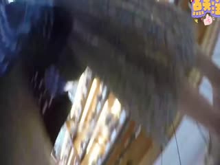 裙底偷拍夏天某大型超市尾随偷拍多位年轻美女裙底